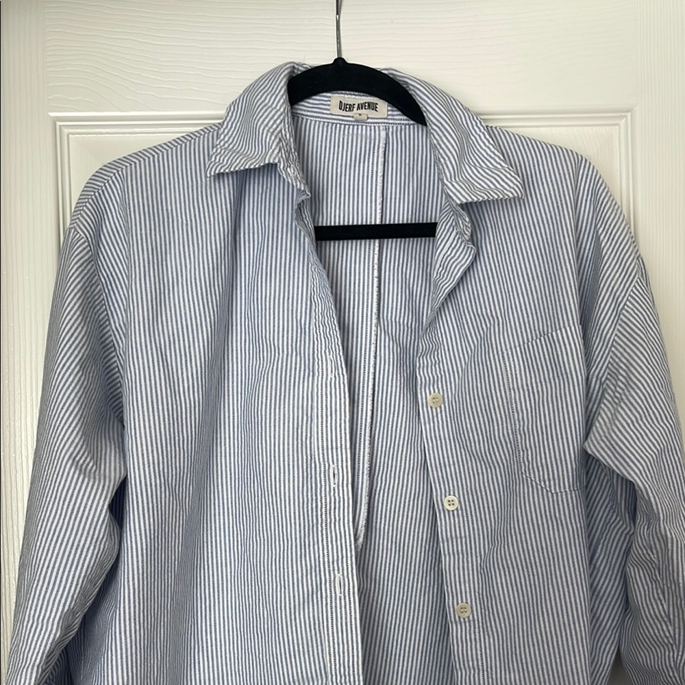 Djerf Avenue Breezy pinstripe Shirt